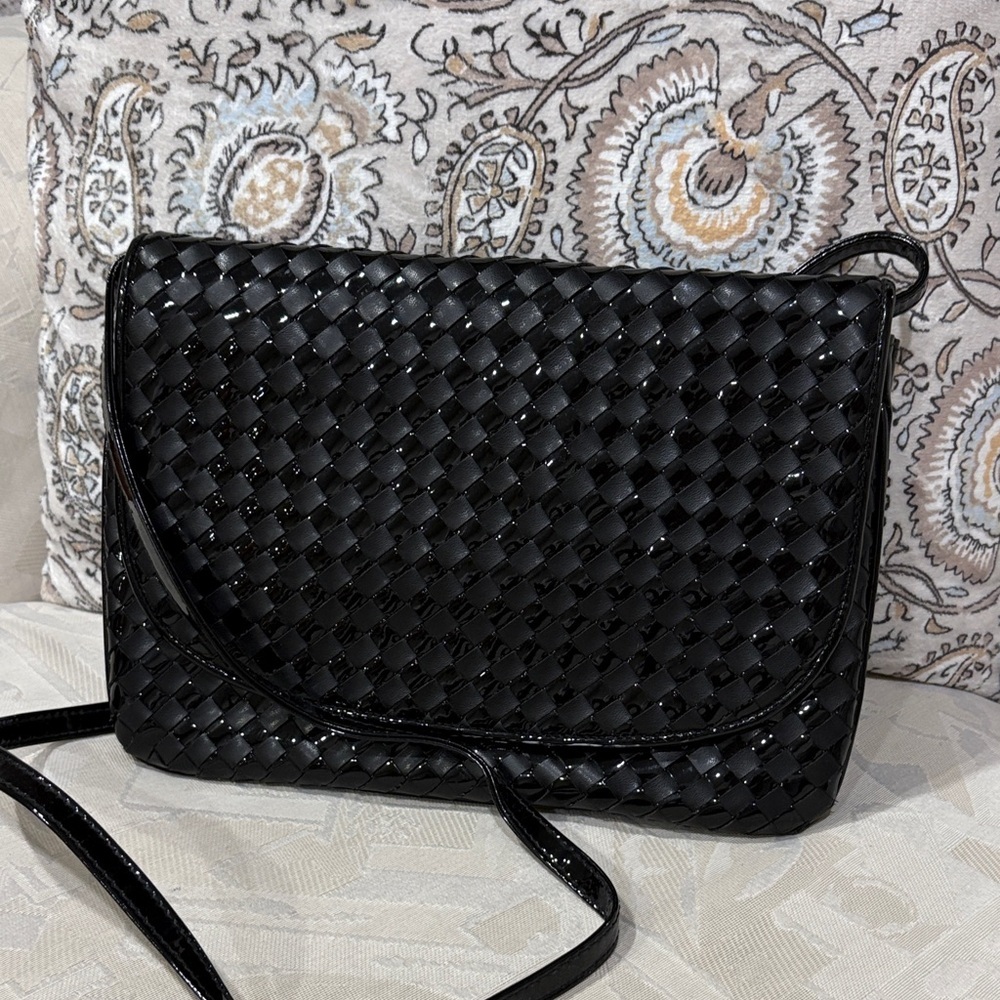 Vintage Aspects Classic Leather Black Woven Crossbody Shoulder Clutch Bag